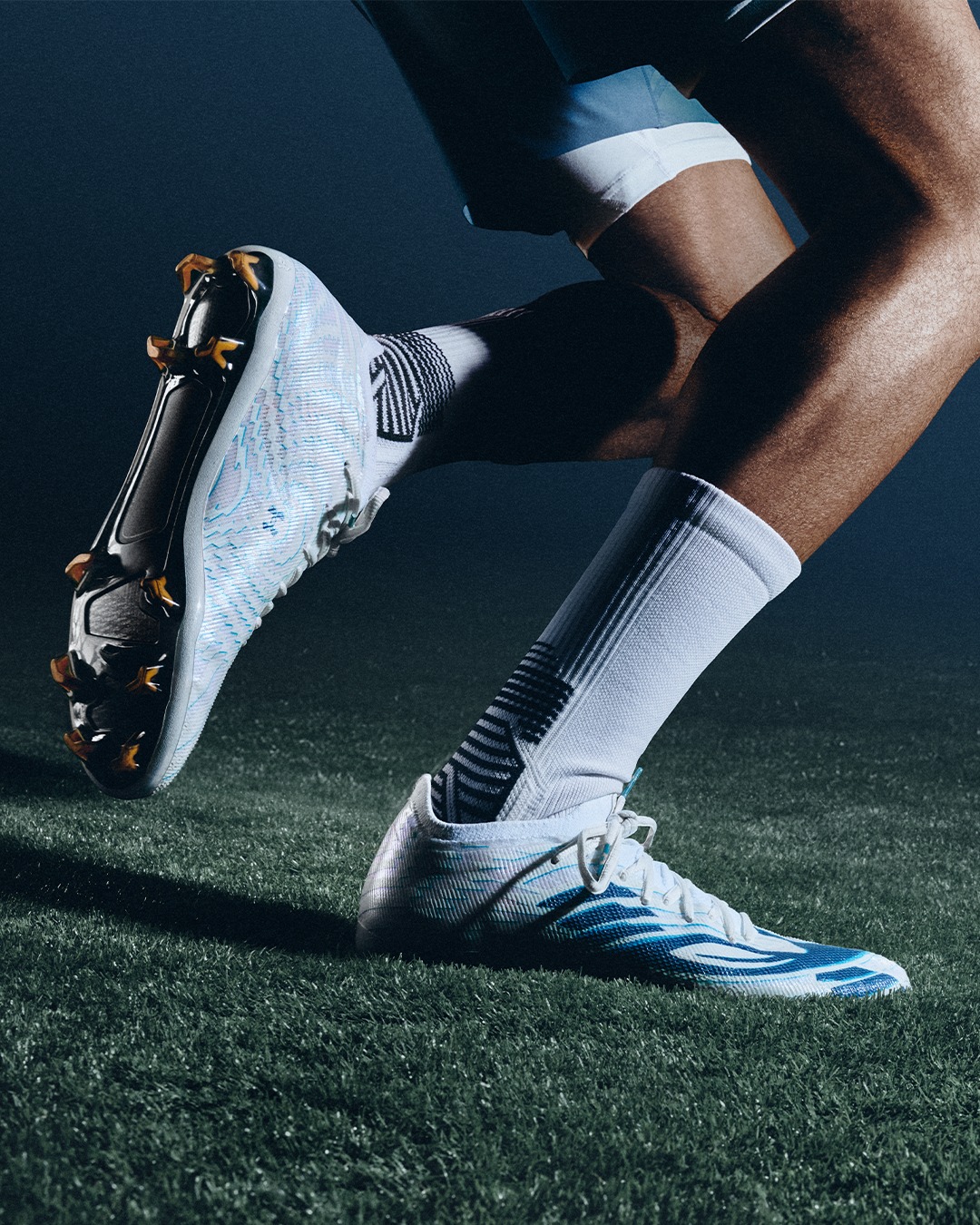UNDER ARMOUR - SHADOW ELITE 4